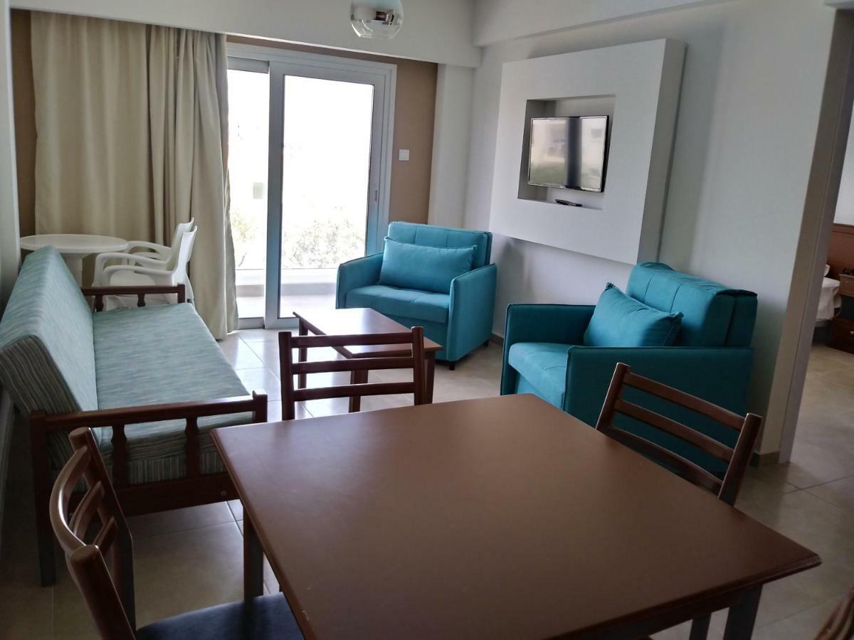 Livas Hotel Apartments Pernera Exterior photo